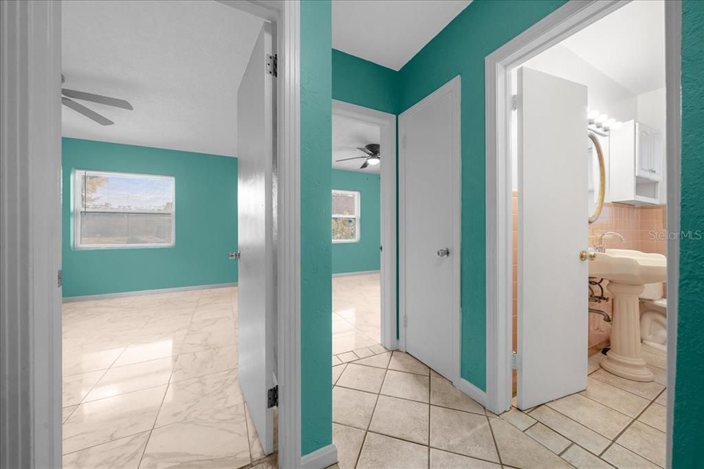 For Sale: $249,400 (3 beds, 1 baths, 1340 Square Feet)