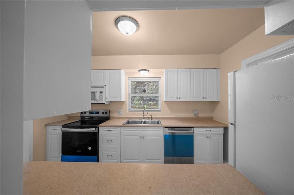 For Sale: $249,400 (3 beds, 1 baths, 1340 Square Feet)