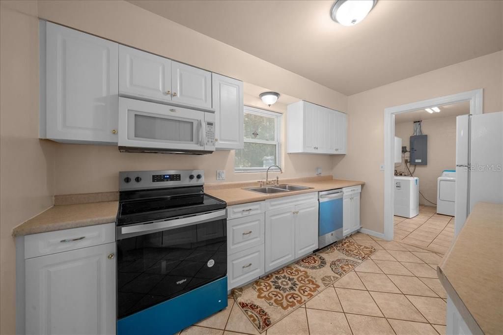 For Sale: $249,400 (3 beds, 1 baths, 1340 Square Feet)