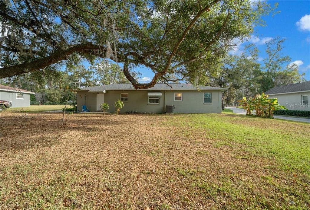 For Sale: $249,400 (3 beds, 1 baths, 1340 Square Feet)