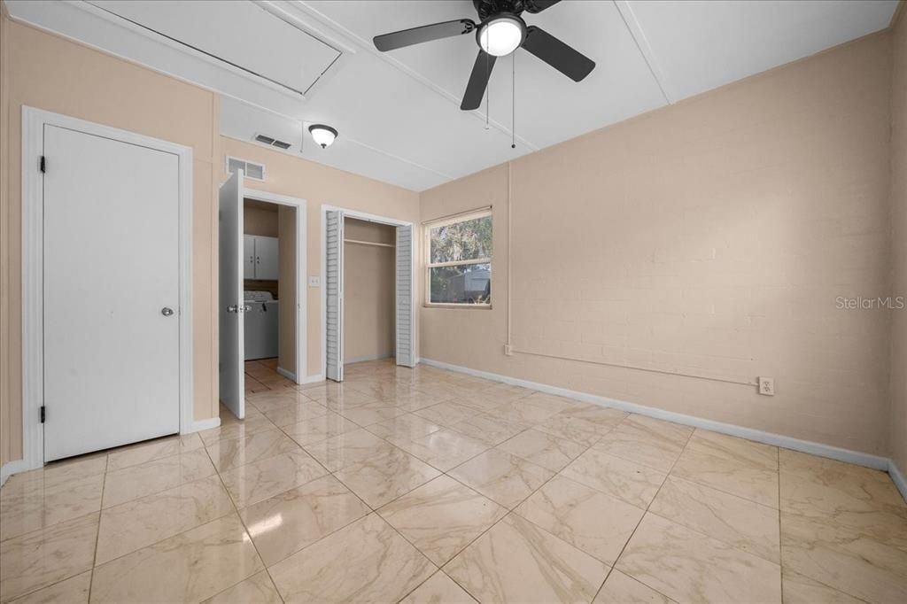 For Sale: $249,400 (3 beds, 1 baths, 1340 Square Feet)