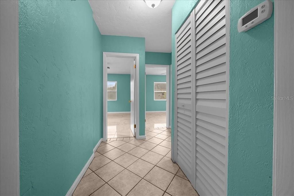 For Sale: $249,400 (3 beds, 1 baths, 1340 Square Feet)