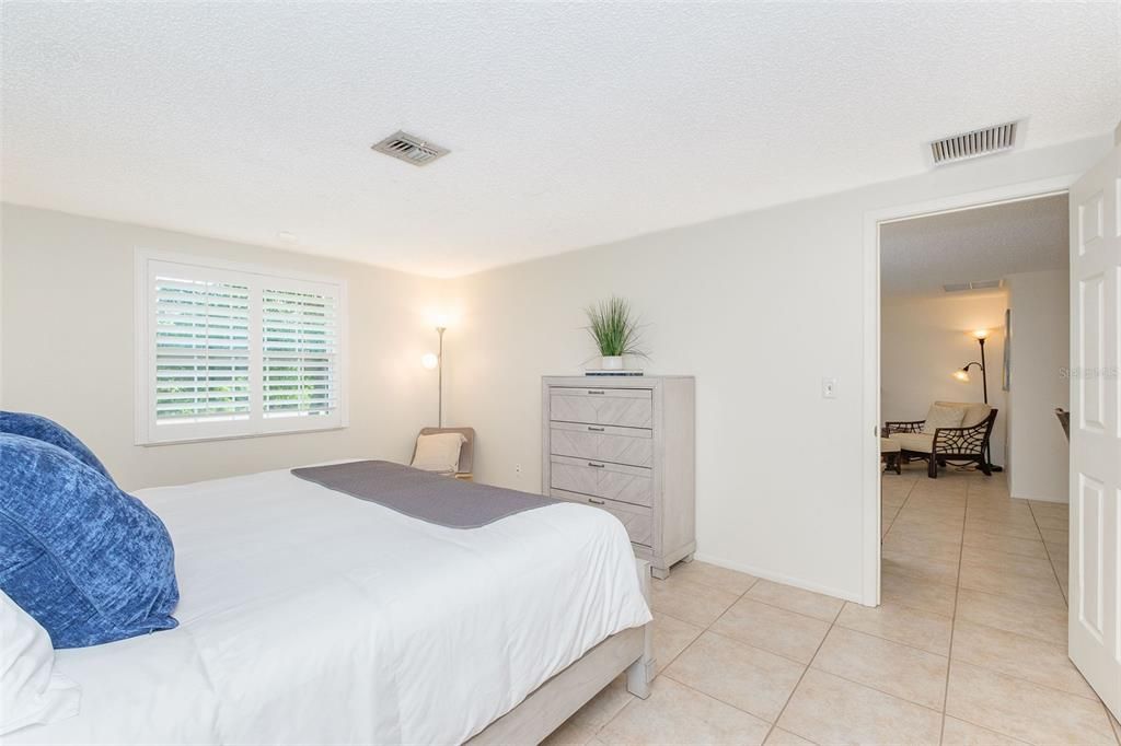 For Sale: $460,000 (3 beds, 2 baths, 1448 Square Feet)