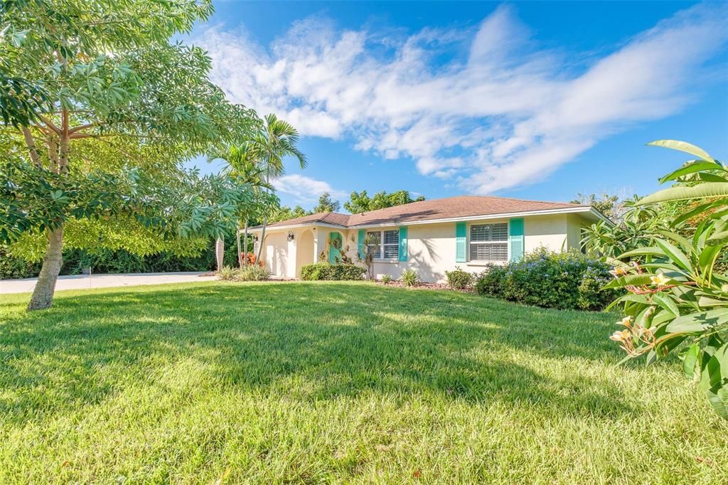For Sale: $460,000 (3 beds, 2 baths, 1448 Square Feet)
