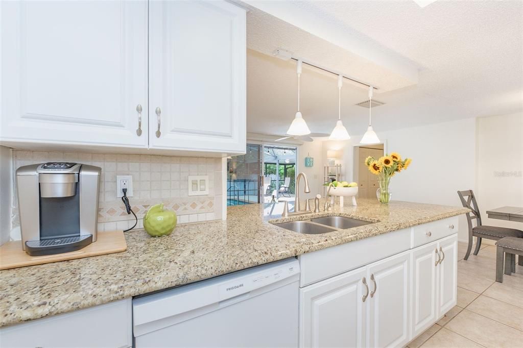For Sale: $460,000 (3 beds, 2 baths, 1448 Square Feet)