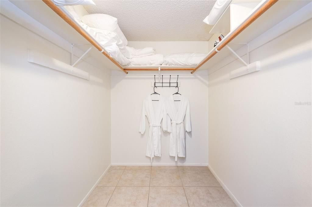 For Sale: $460,000 (3 beds, 2 baths, 1448 Square Feet)