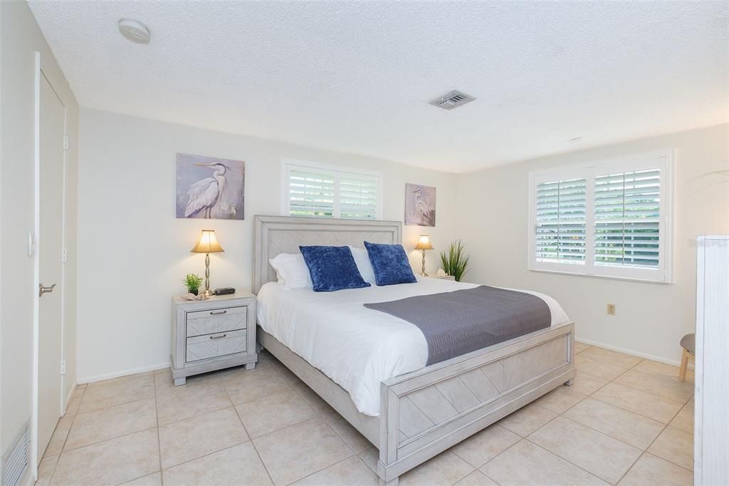 For Sale: $460,000 (3 beds, 2 baths, 1448 Square Feet)