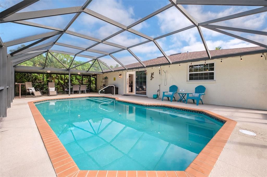 For Sale: $460,000 (3 beds, 2 baths, 1448 Square Feet)