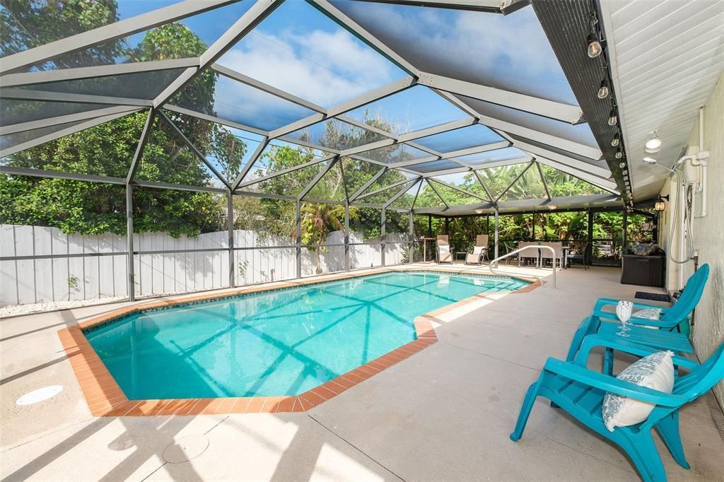 For Sale: $460,000 (3 beds, 2 baths, 1448 Square Feet)