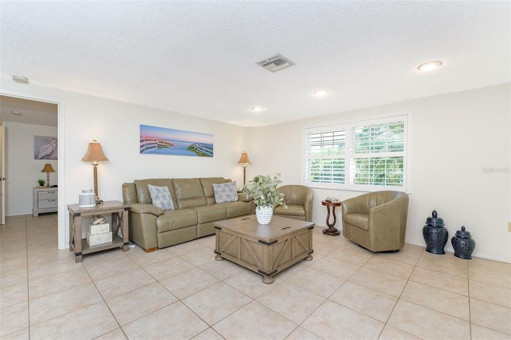 For Sale: $460,000 (3 beds, 2 baths, 1448 Square Feet)
