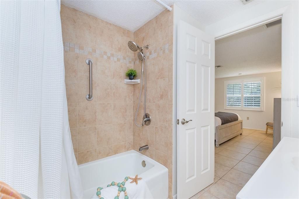 For Sale: $460,000 (3 beds, 2 baths, 1448 Square Feet)