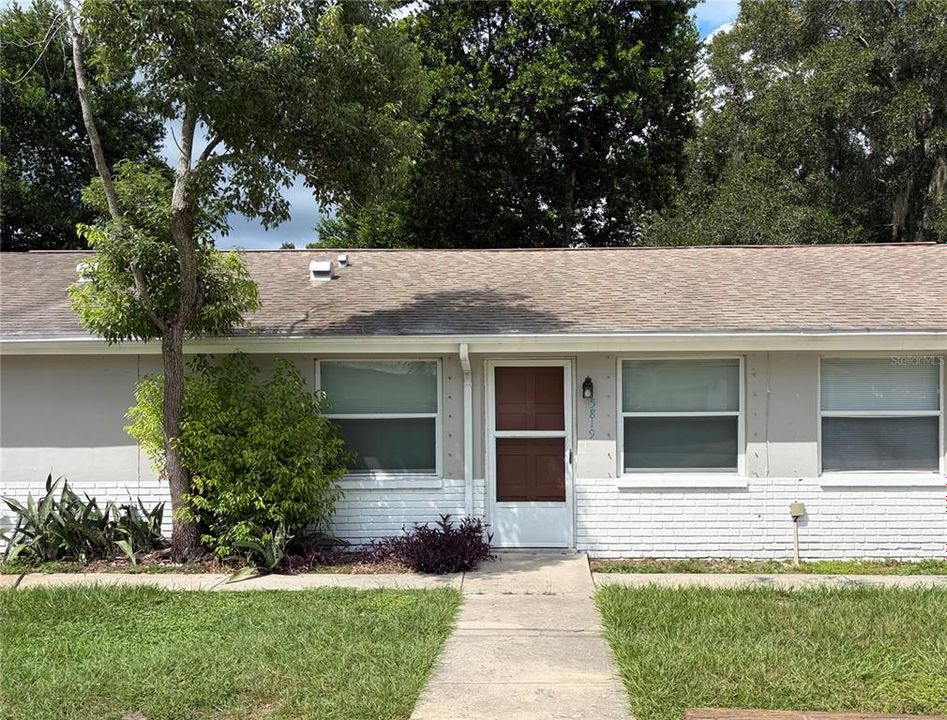 For Rent: $1,150 (1 beds, 1 baths, 700 Square Feet)
