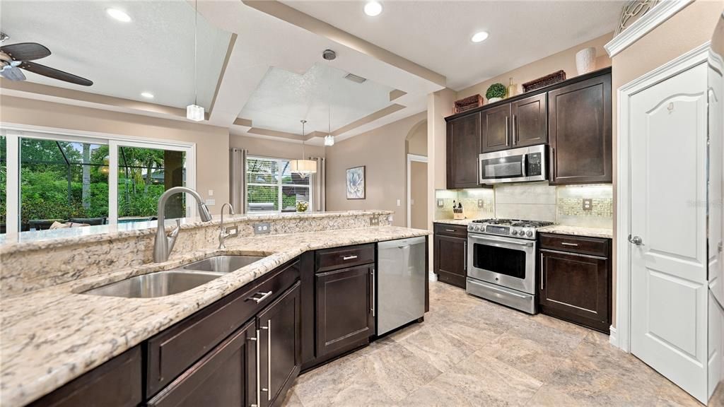 For Sale: $695,000 (4 beds, 3 baths, 2426 Square Feet)