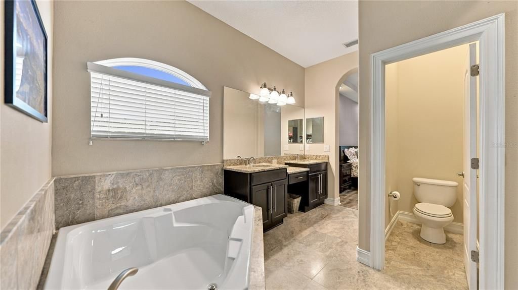 For Sale: $695,000 (4 beds, 3 baths, 2426 Square Feet)