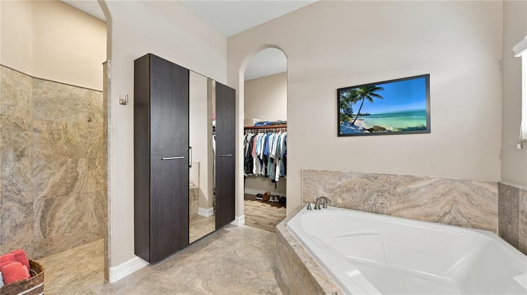For Sale: $695,000 (4 beds, 3 baths, 2426 Square Feet)