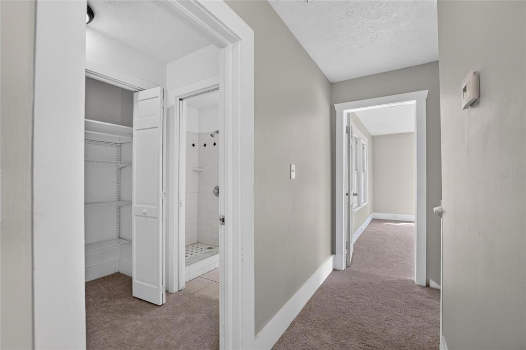 На продажу: $349,000 (4 спален, 2 ванн, 2176 Квадратных фут)
