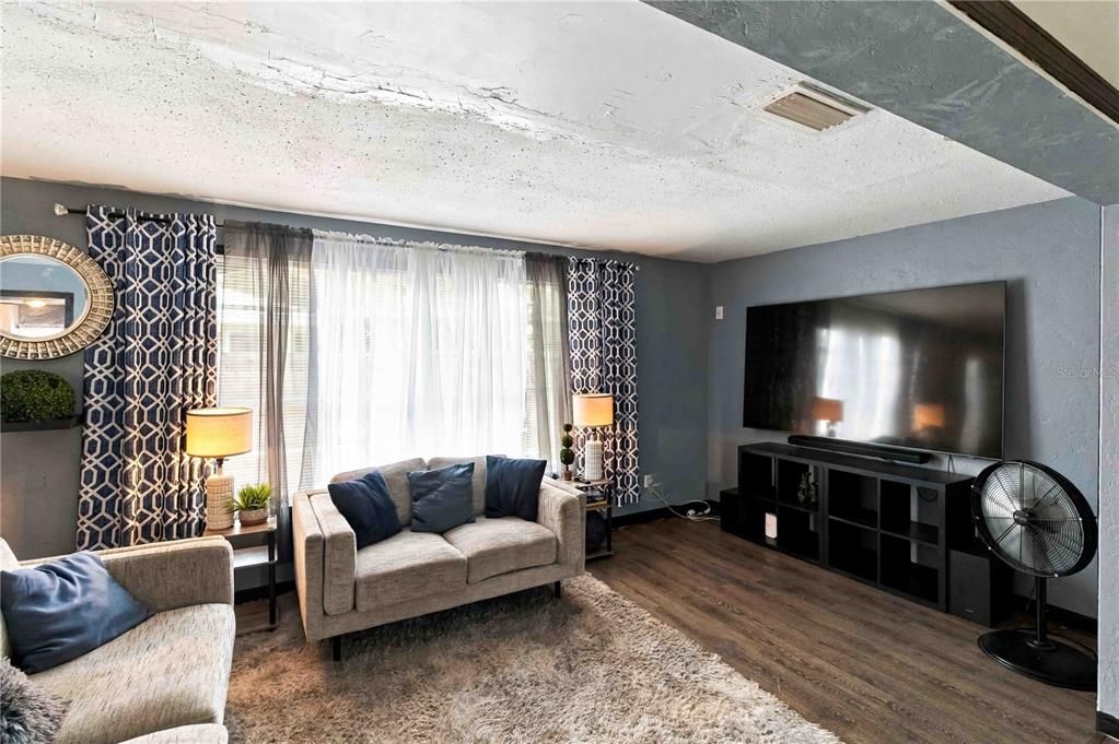 На продажу: $450,000 (3 спален, 2 ванн, 1941 Квадратных фут)