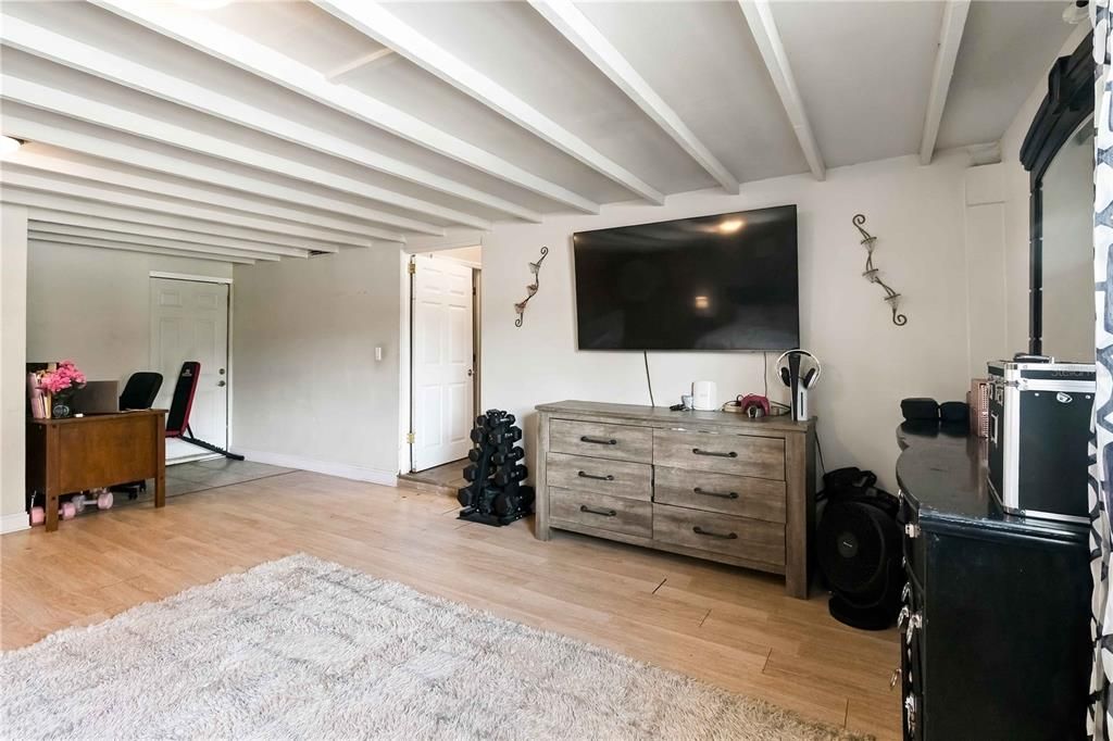 На продажу: $450,000 (3 спален, 2 ванн, 1941 Квадратных фут)