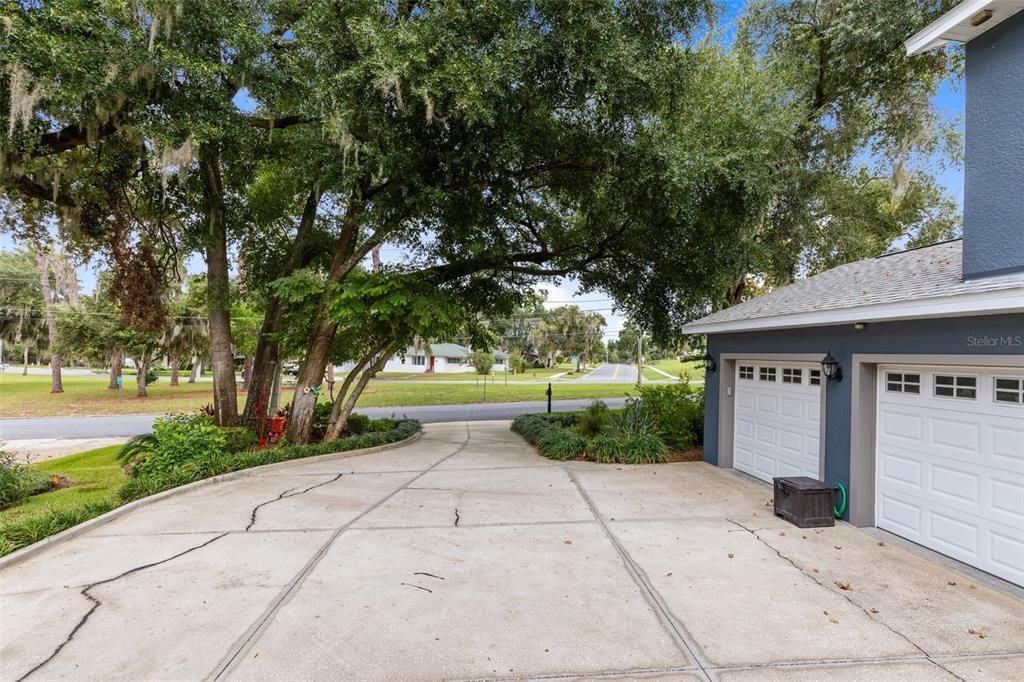 En Venta: $875,000 (3 camas, 3 baños, 2807 Pies cuadrados)