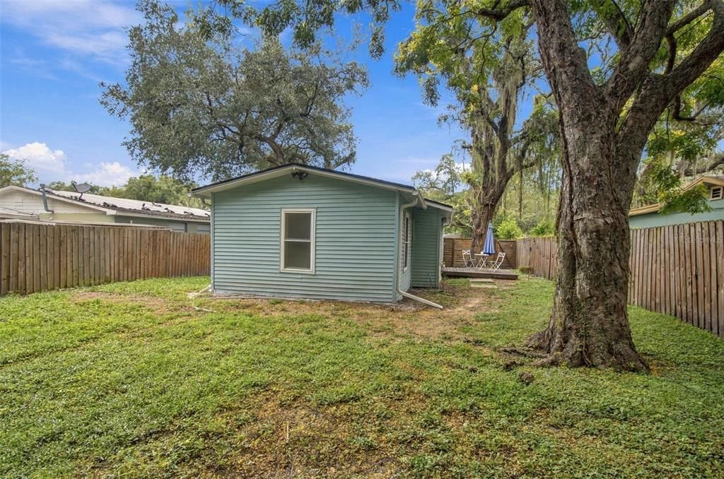 For Sale: $315,000 (3 beds, 2 baths, 984 Square Feet)