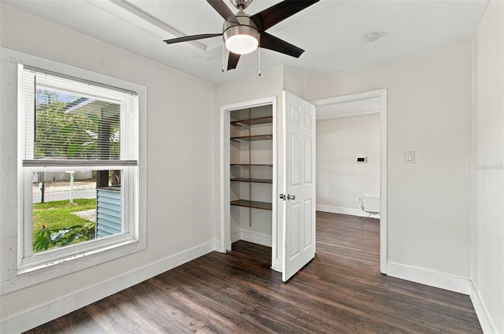 For Sale: $315,000 (3 beds, 2 baths, 984 Square Feet)