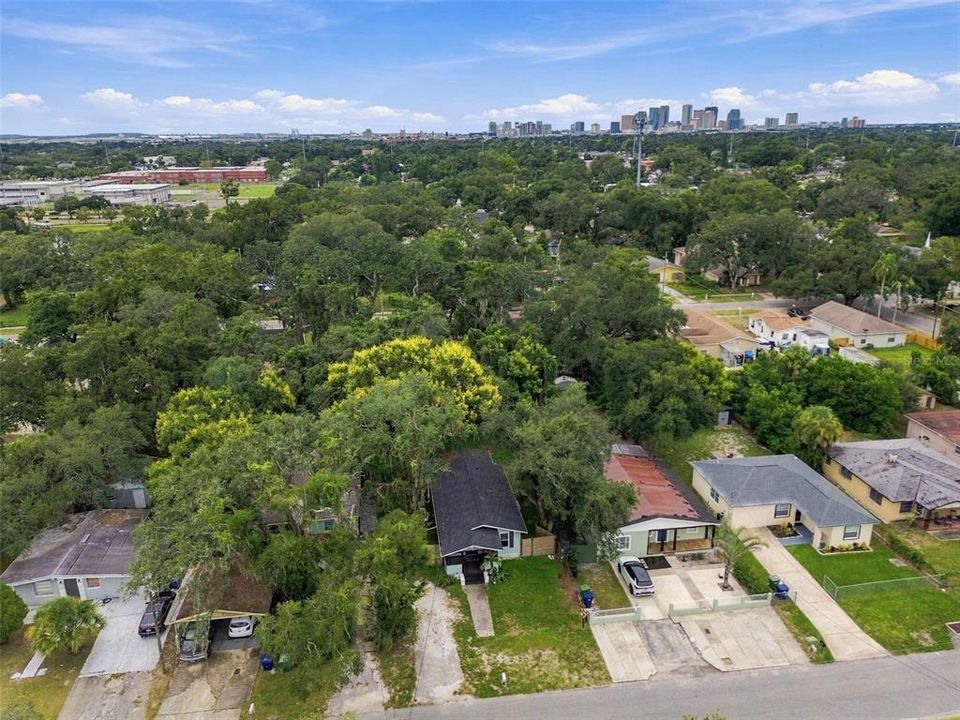 For Sale: $315,000 (3 beds, 2 baths, 984 Square Feet)