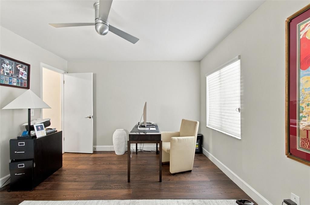 Active With Contract: $924,500 (3 beds, 3 baths, 2074 Square Feet)