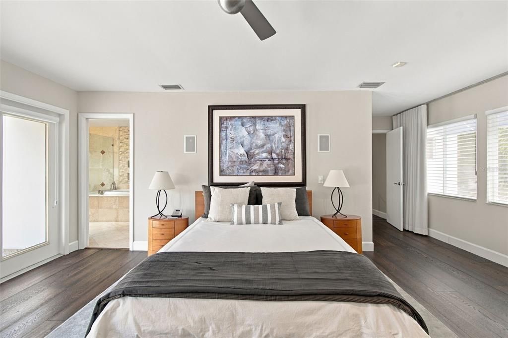 Active With Contract: $924,500 (3 beds, 3 baths, 2074 Square Feet)
