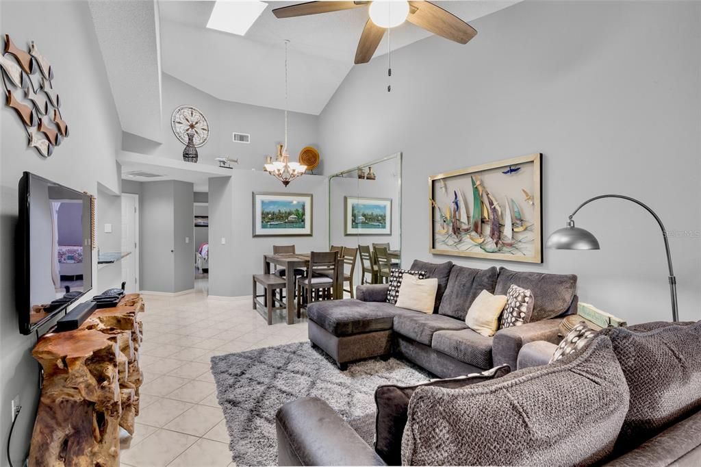 En Venta: $249,000 (2 camas, 2 baños, 1089 Pies cuadrados)