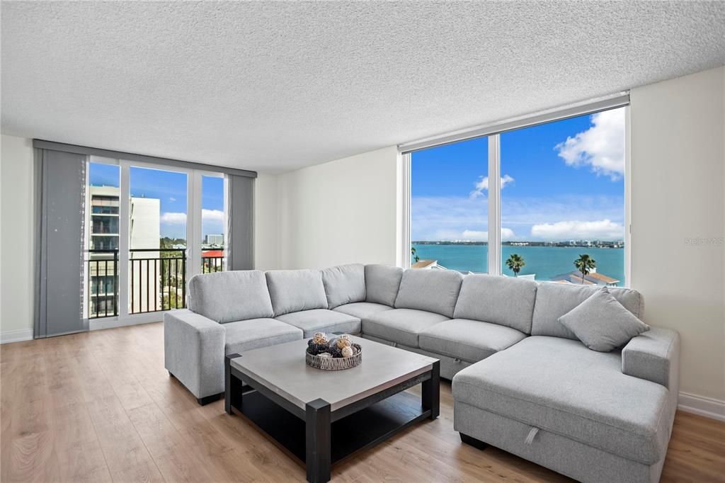 For Rent: $3,995 (2 beds, 2 baths, 1380 Square Feet)
