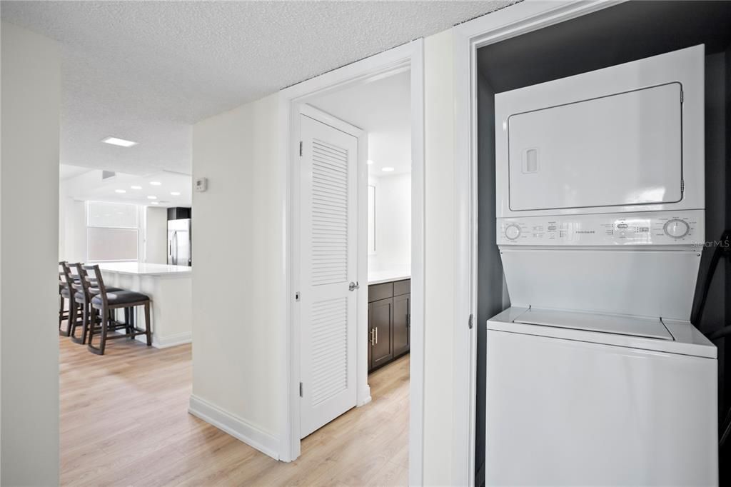 For Rent: $3,995 (2 beds, 2 baths, 1380 Square Feet)