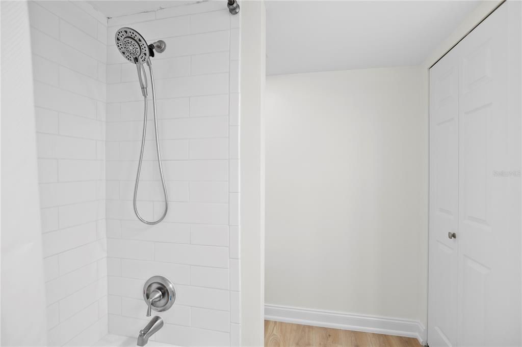 For Rent: $3,995 (2 beds, 2 baths, 1380 Square Feet)