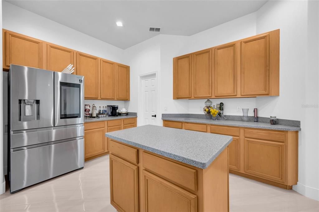 En Venta: $775,000 (5 camas, 4 baños, 3376 Pies cuadrados)