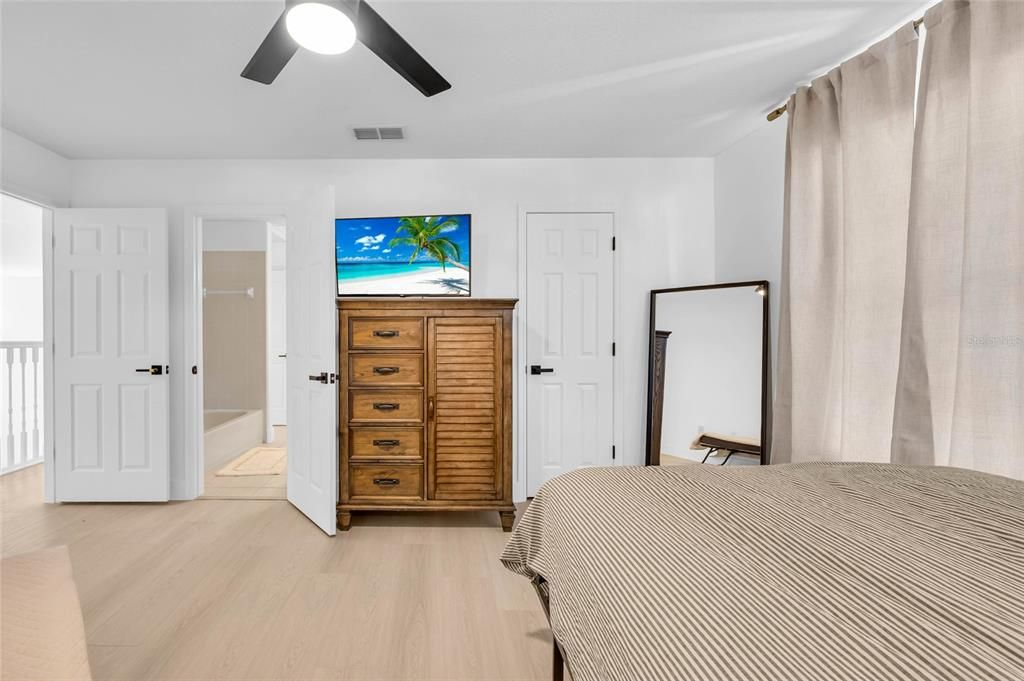 En Venta: $775,000 (5 camas, 4 baños, 3376 Pies cuadrados)