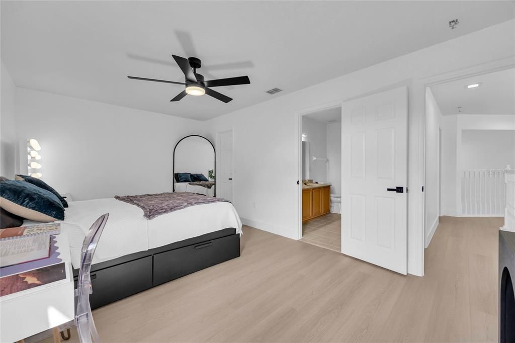 En Venta: $775,000 (5 camas, 4 baños, 3376 Pies cuadrados)