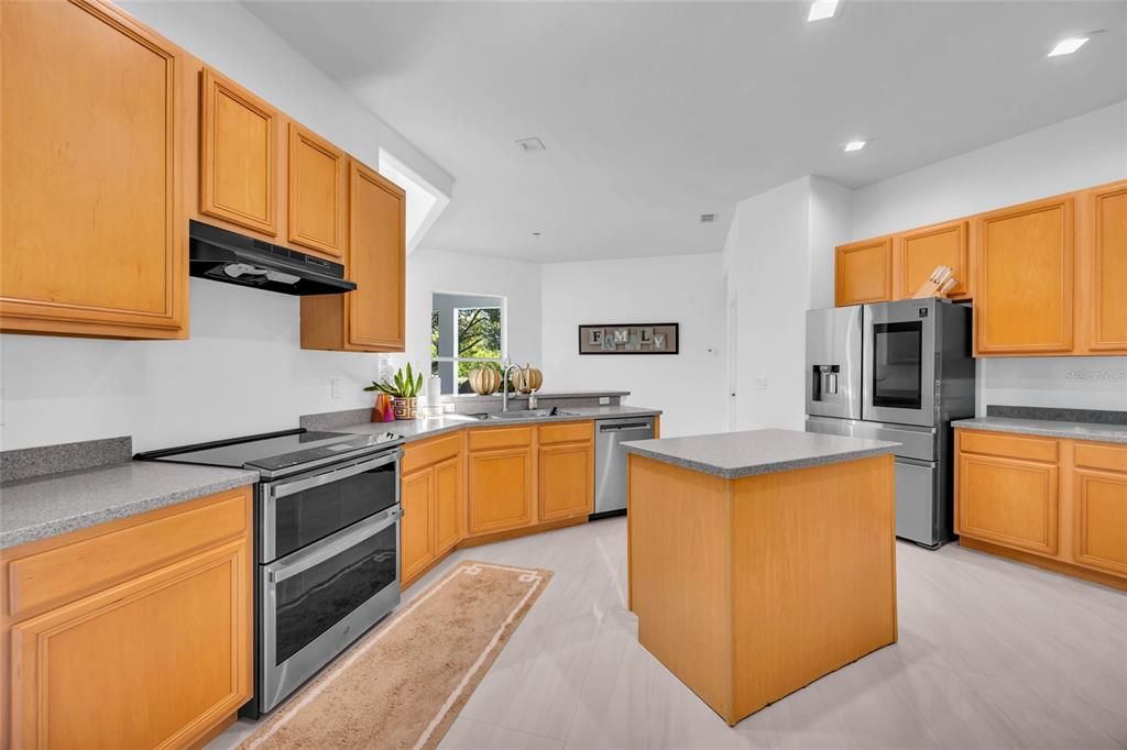En Venta: $775,000 (5 camas, 4 baños, 3376 Pies cuadrados)