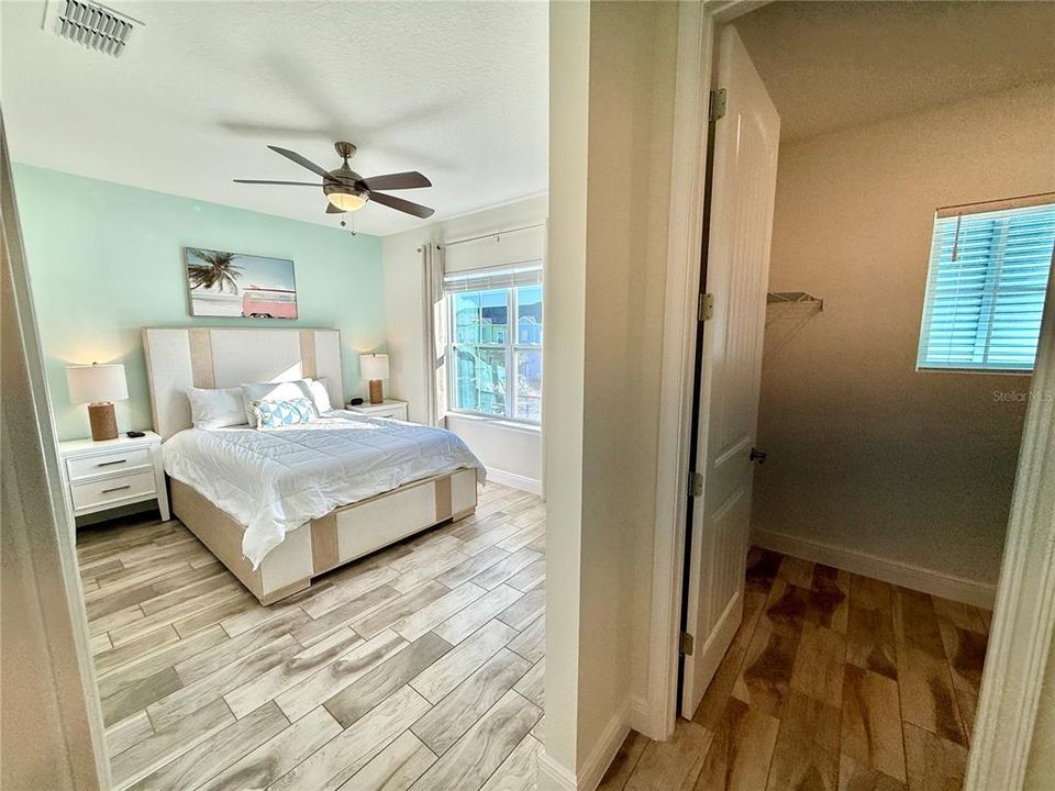 For Rent: $3,250 (3 beds, 3 baths, 1550 Square Feet)