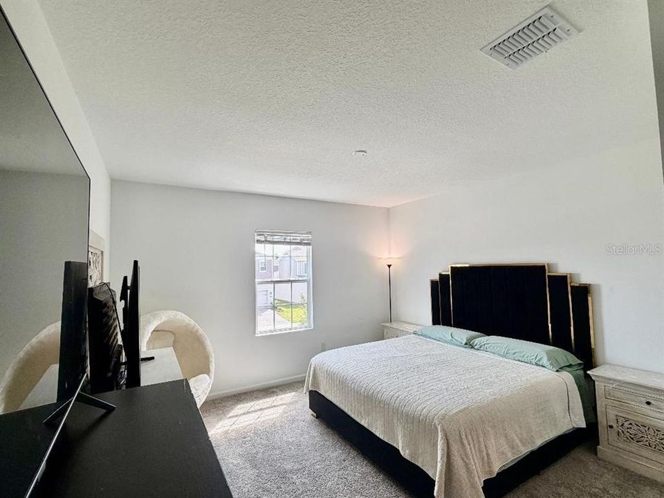 For Rent: $3,000 (3 beds, 3 baths, 2900 Square Feet)