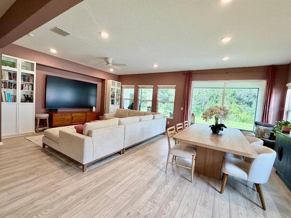 For Rent: $3,000 (3 beds, 3 baths, 2900 Square Feet)
