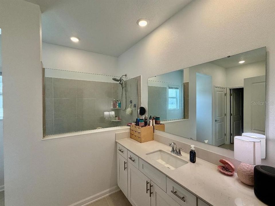 For Rent: $3,000 (3 beds, 3 baths, 2900 Square Feet)