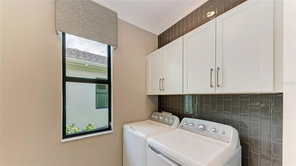 For Sale: $526,990 (2 beds, 2 baths, 1856 Square Feet)