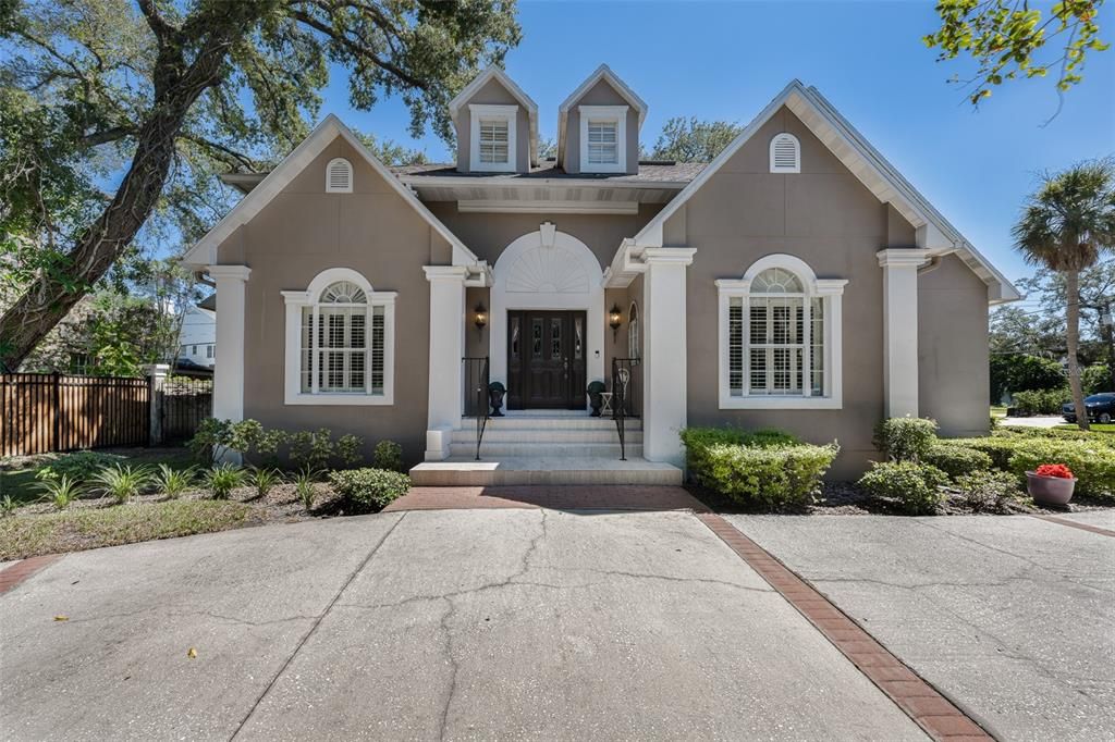 For Sale: $1,330,000 (4 beds, 2 baths, 2703 Square Feet)