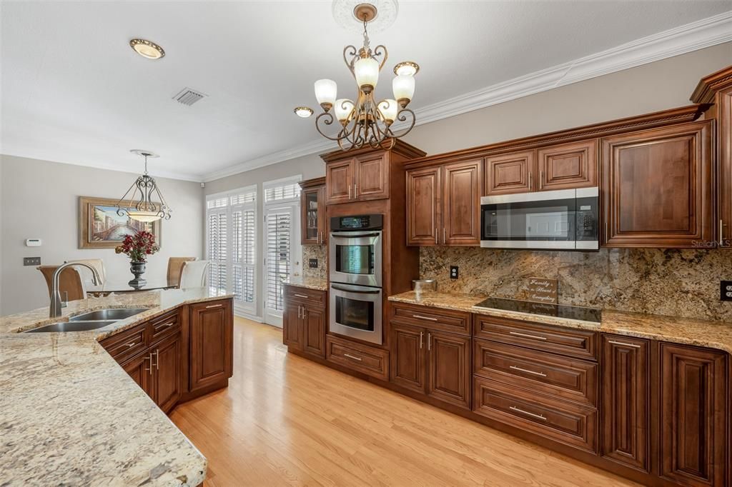 For Sale: $1,330,000 (4 beds, 2 baths, 2703 Square Feet)