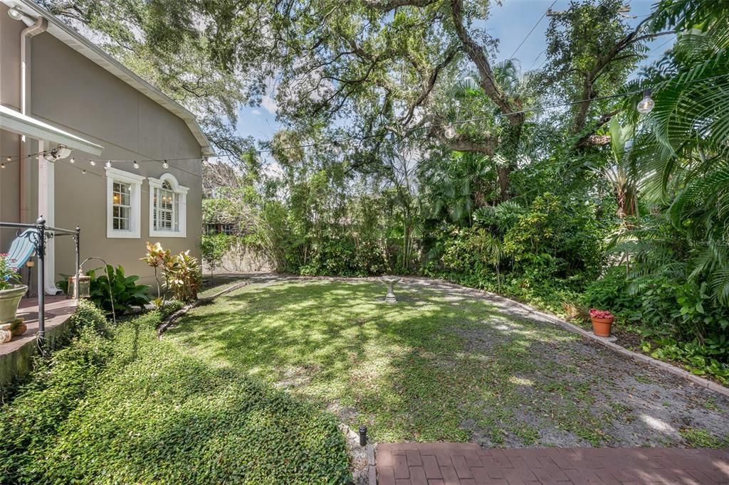 For Sale: $1,330,000 (4 beds, 2 baths, 2703 Square Feet)