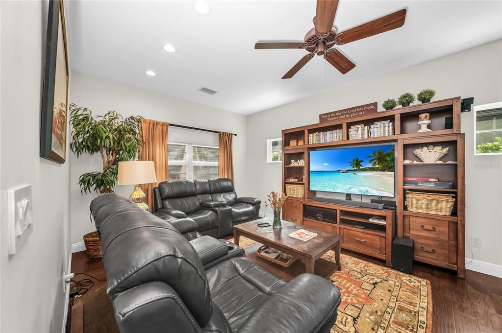 For Sale: $2,695,000 (5 beds, 5 baths, 3977 Square Feet)