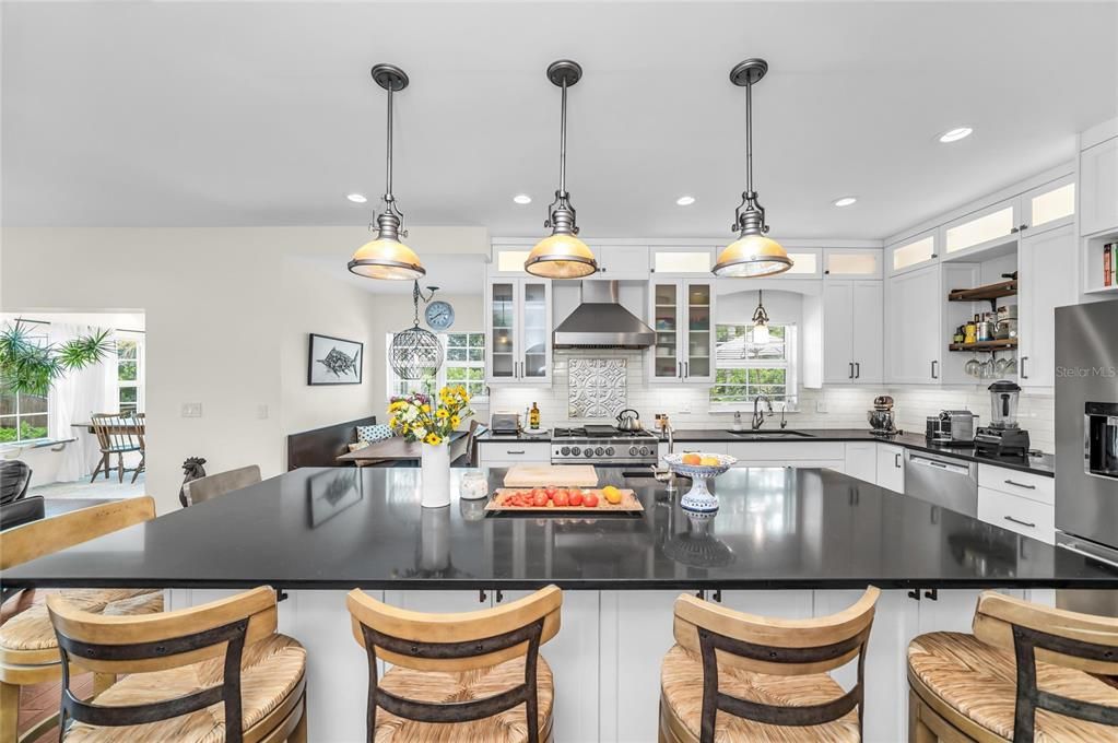 For Sale: $2,695,000 (5 beds, 5 baths, 3977 Square Feet)
