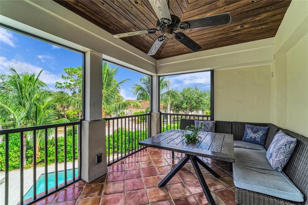 For Sale: $2,695,000 (5 beds, 5 baths, 3977 Square Feet)