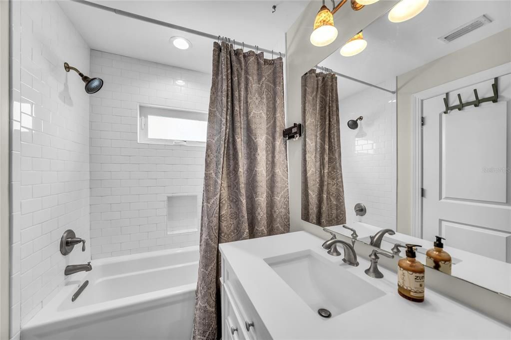 For Sale: $2,695,000 (5 beds, 5 baths, 3977 Square Feet)