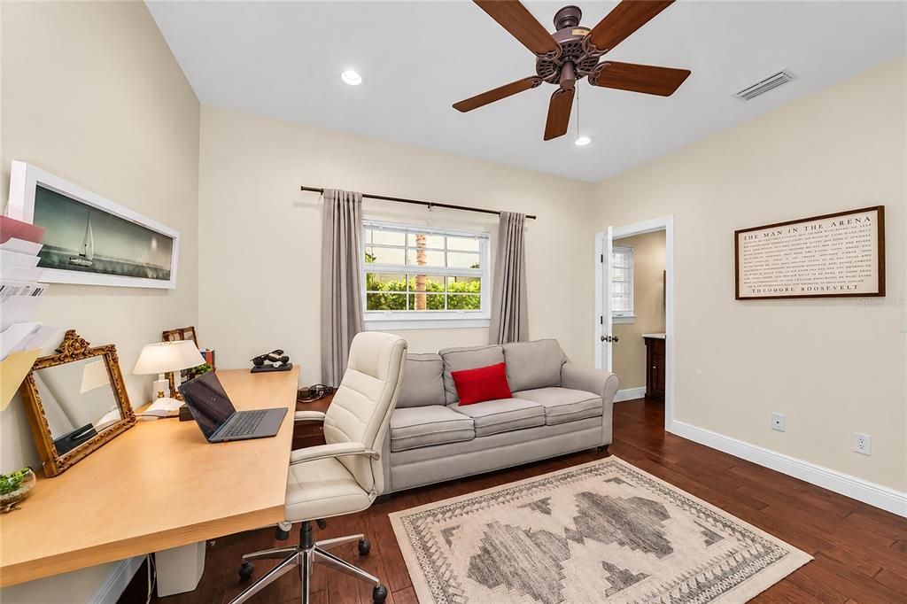 For Sale: $2,695,000 (5 beds, 5 baths, 3977 Square Feet)