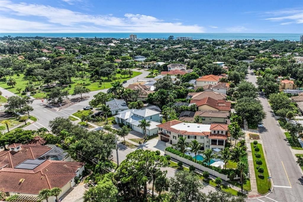 For Sale: $2,695,000 (5 beds, 5 baths, 3977 Square Feet)